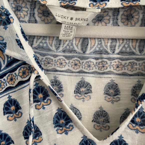 Package of 4 Luck Brand Shirts like new 3 size Small 1 size Medium - Picture 8 of 8